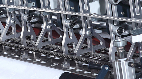 genmax quilting machine 04_586_329.jpg