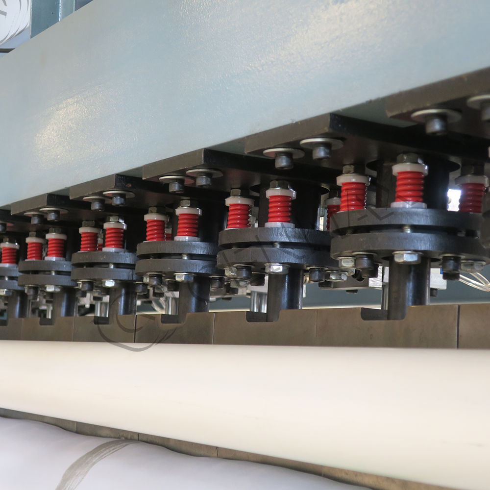 UX4 ultrasonic quilting machine