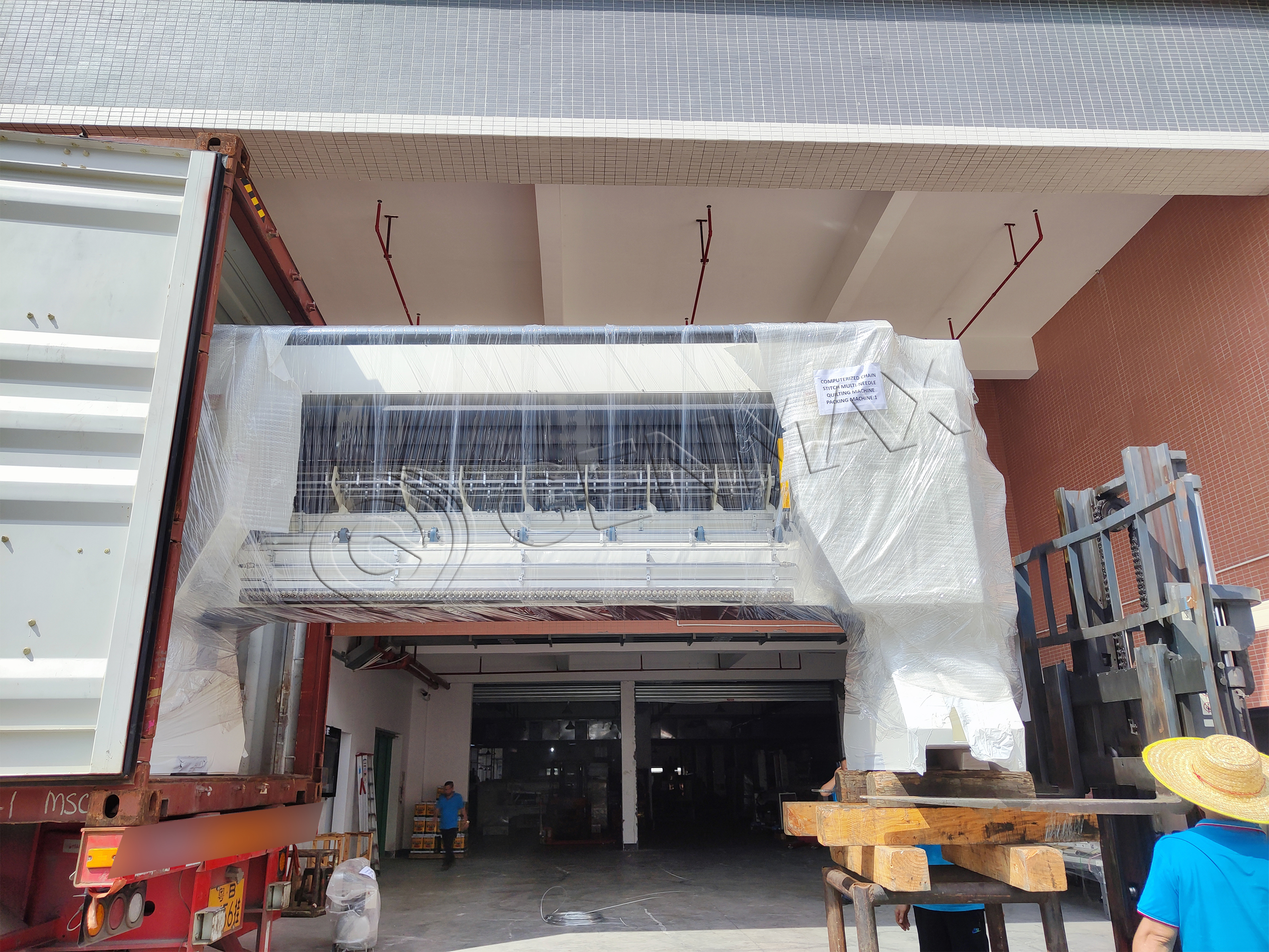 GENMAX-MATTRESS QUILTING&SPONGE MACHINE4 (1)